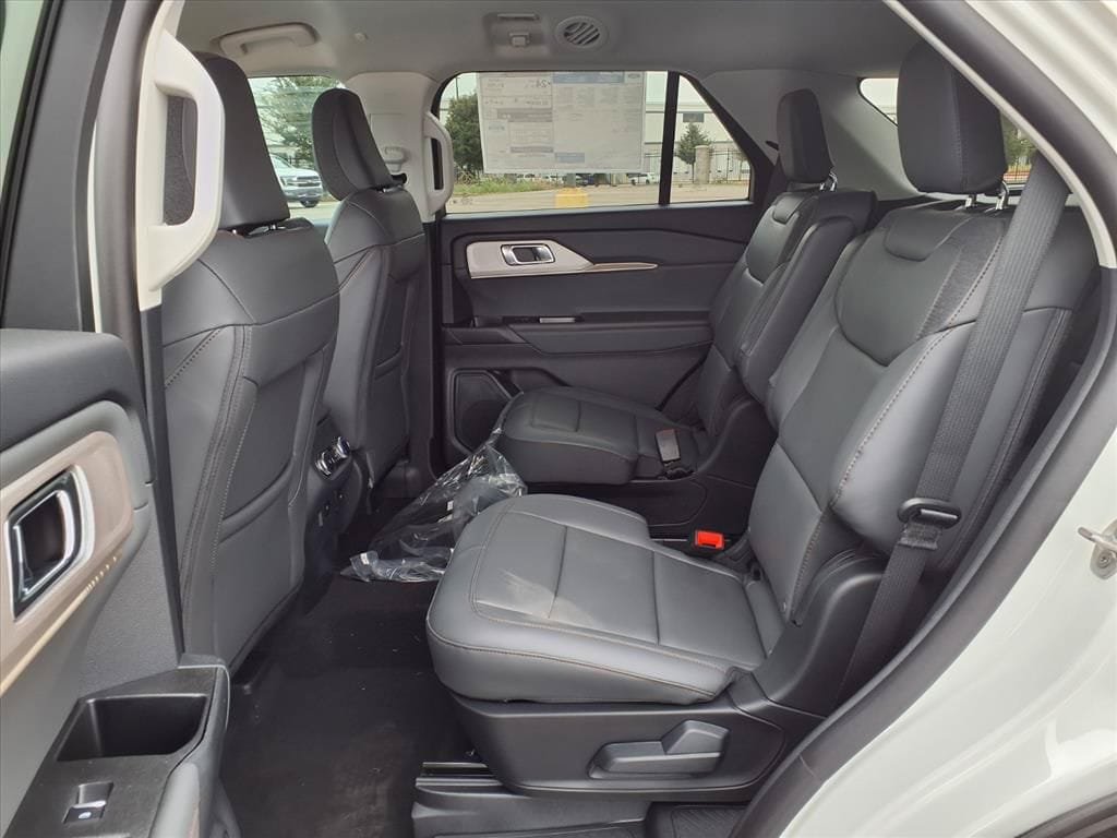 New 2026 Ford Explorer Active w/ Active Comfort Package RWD image 19