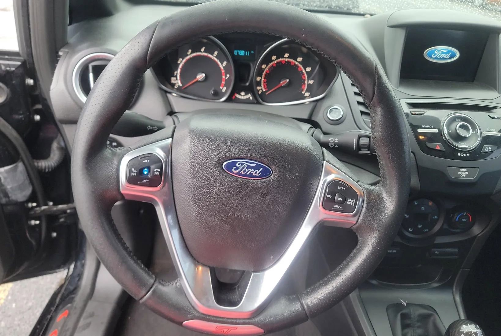 Used 2018 Ford Fiesta ST FWD image 11