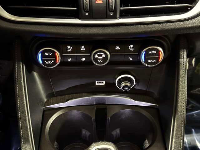 Used 2022 Alfa Romeo Stelvio Ti image 24