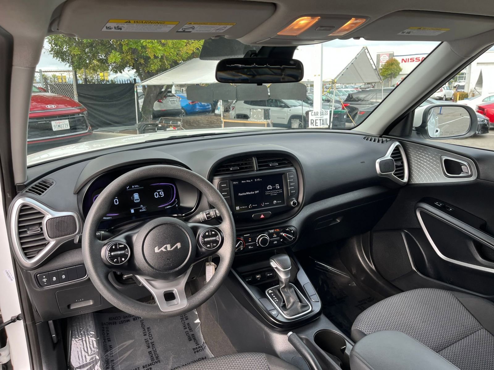 Used 2025 Kia Soul LX w/ LX Technology Package FWD image 33