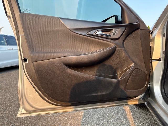 Used 2017 Chevrolet Malibu LT FWD image 24