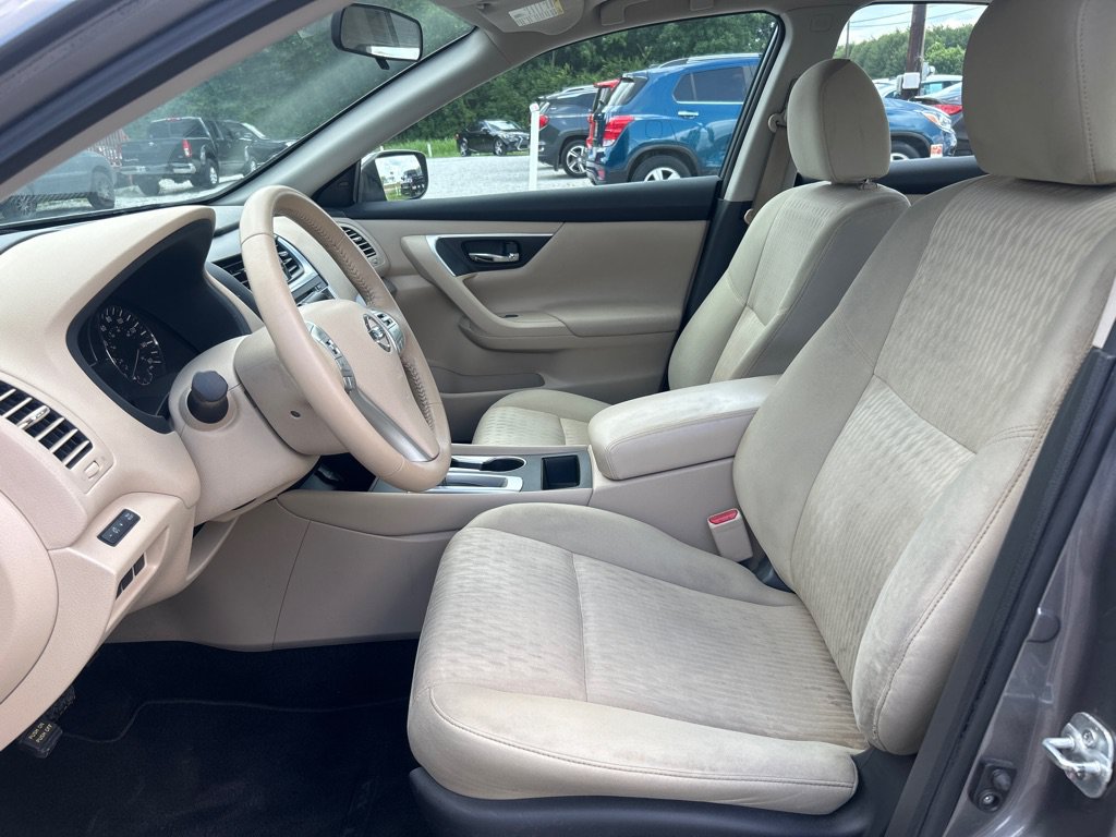 Used 2016 Nissan Altima 2.5 SV FWD image 8