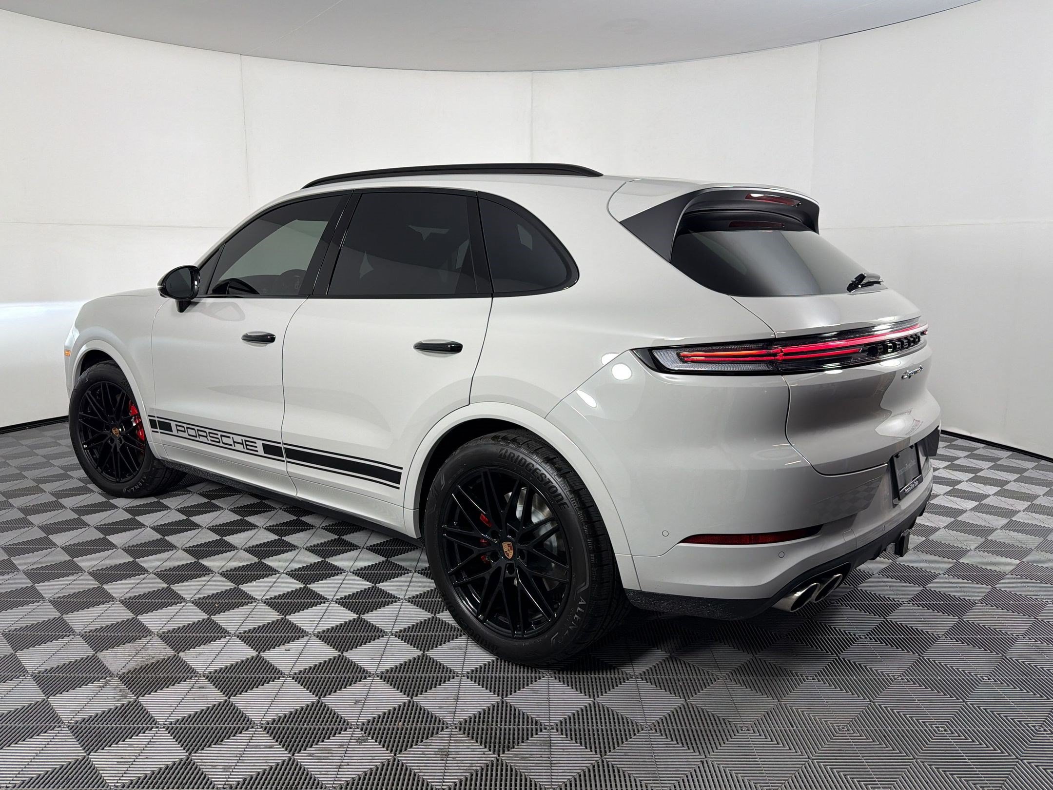 New 2026 Porsche Cayenne S AWD/4WD image 3