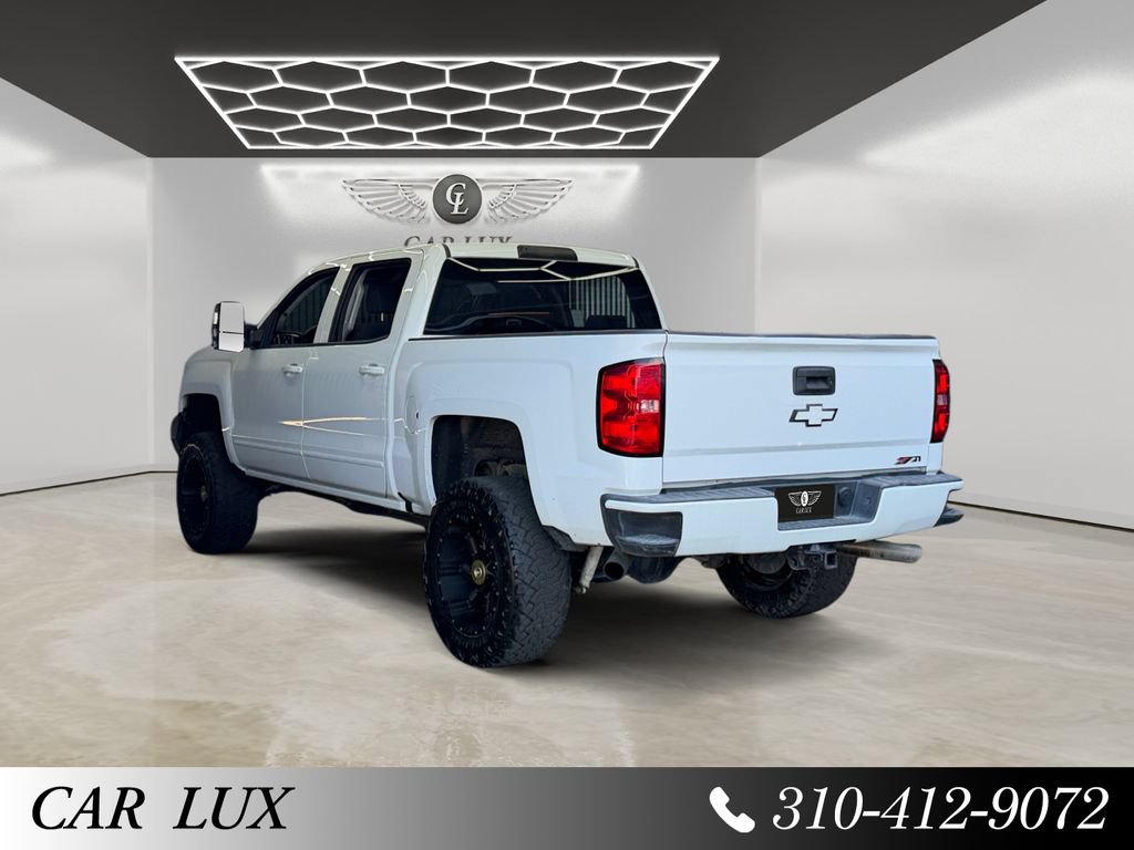 Used 2018 Chevrolet Silverado 1500 LT w/ All Star Edition AWD/4WD image 3