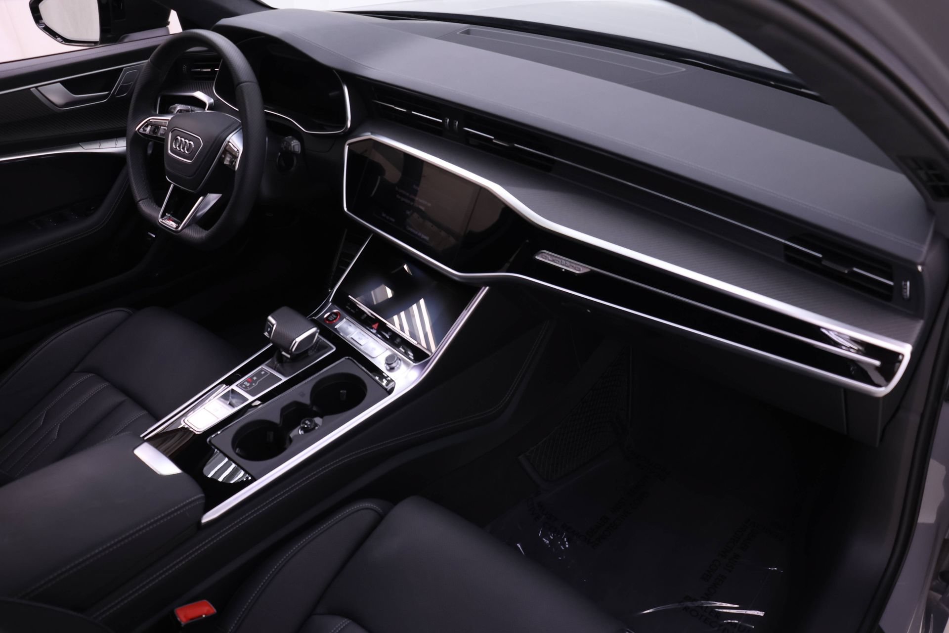 Certified 2025 Audi RS 6 performance AWD/4WD image 24