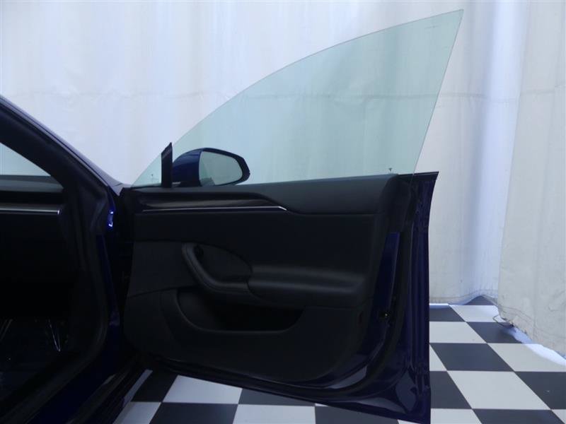 Used 2022 Tesla Model S AWD/4WD image 24