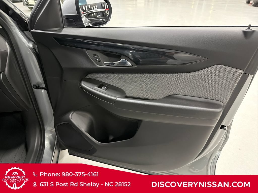 Used 2024 Chevrolet TrailBlazer LT w/ Driver Confidence Package FWD image 37