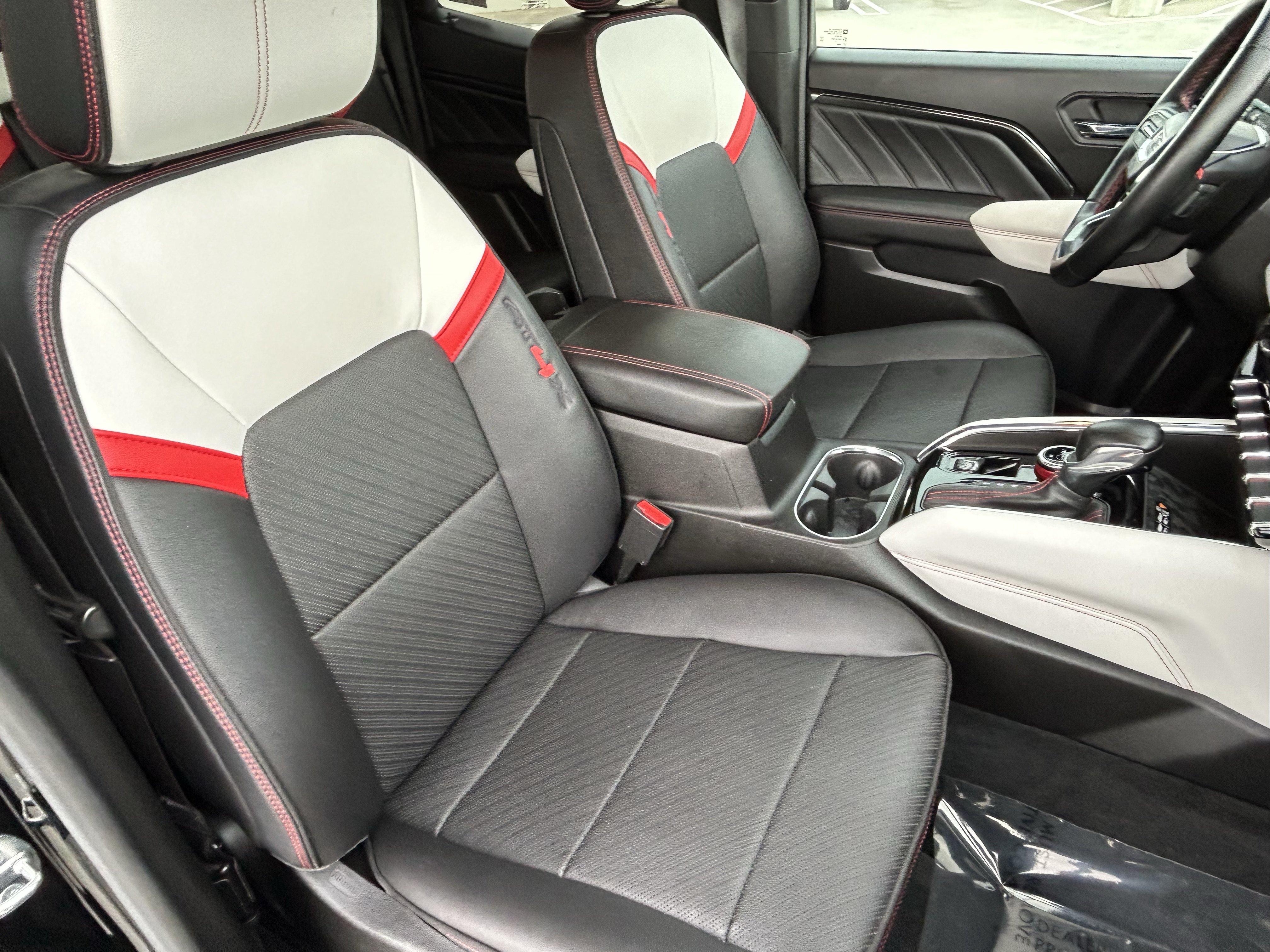 Used 2023 GMC Canyon AT4X AWD/4WD image 12