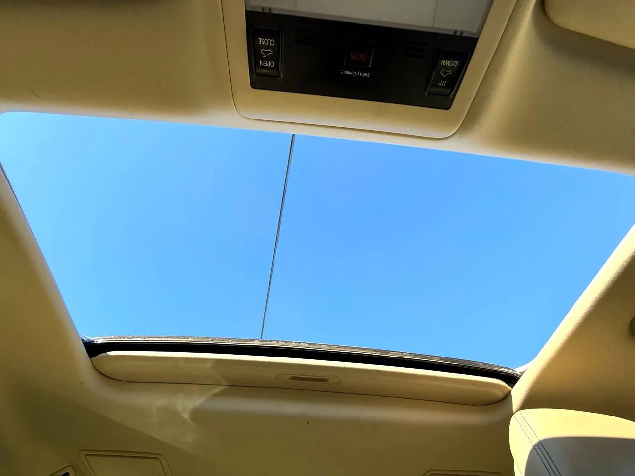 Used 2015 Lexus LS 460 w/ Comfort Package image 23