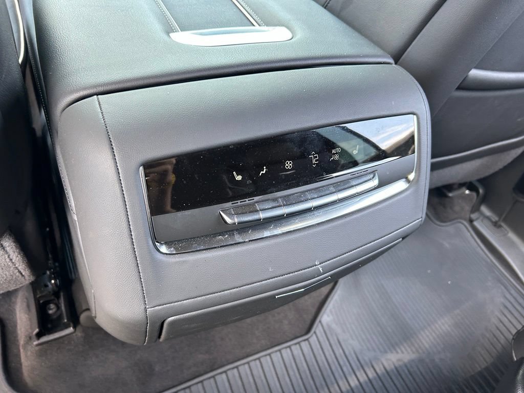 Used 2024 Cadillac Escalade ESV Sport w/ LPO, ONYX Package AWD/4WD image 43