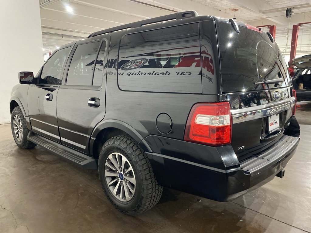 Used 2017 Ford Expedition XLT image 6