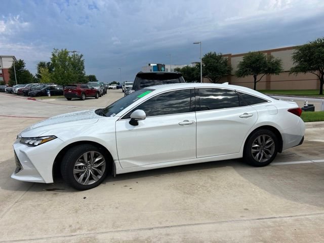 Used 2022 Toyota Avalon XLE FWD image 6