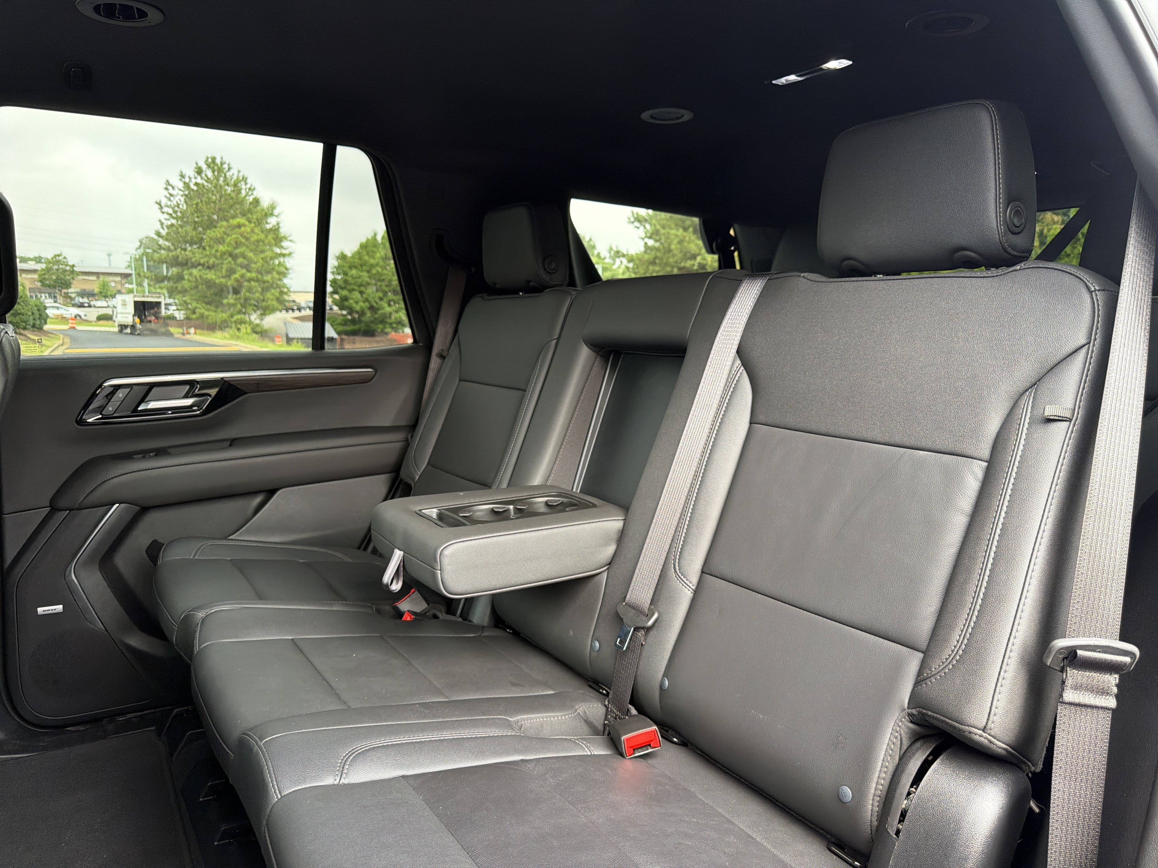 Used 2025 Chevrolet Tahoe Z71 w/ Comfort Package AWD/4WD image 9