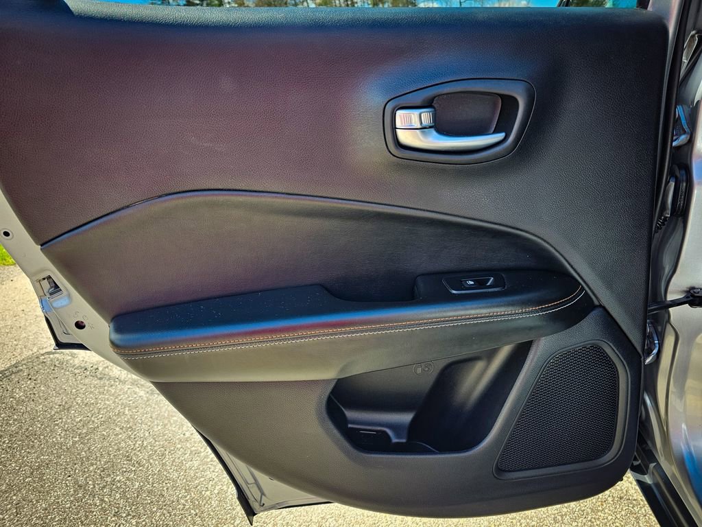 Used 2018 Jeep Compass Latitude w/ Popular Equipment Group image 30