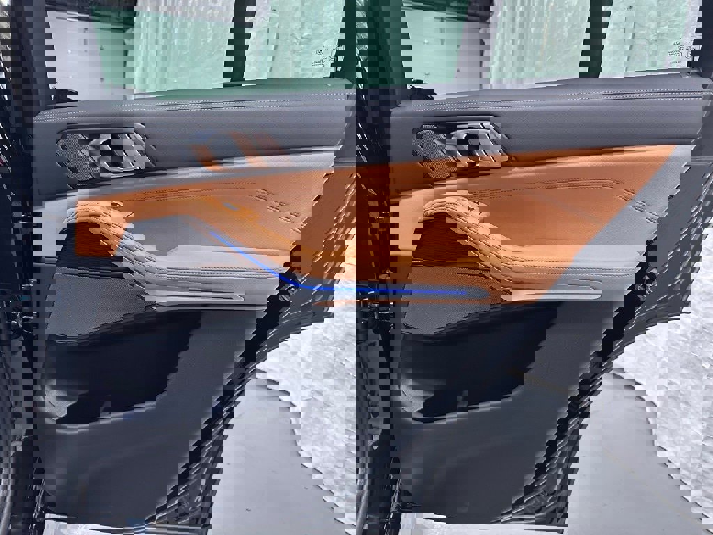 Used 2026 BMW X5 xDrive50e image 49