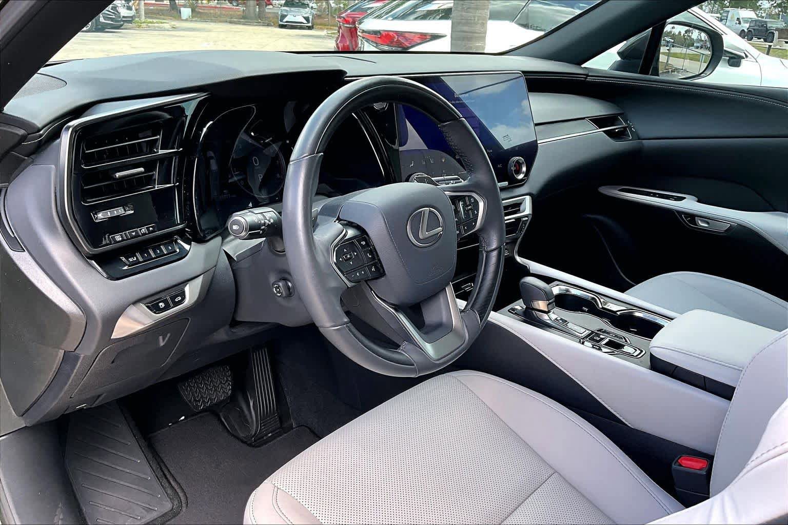 Used 2023 Lexus RX 350 Premium w/ Accessory Package (Z1) FWD image 18