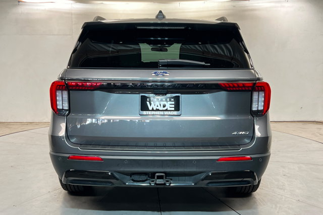 Used 2025 Ford Explorer ST-Line AWD/4WD image 4