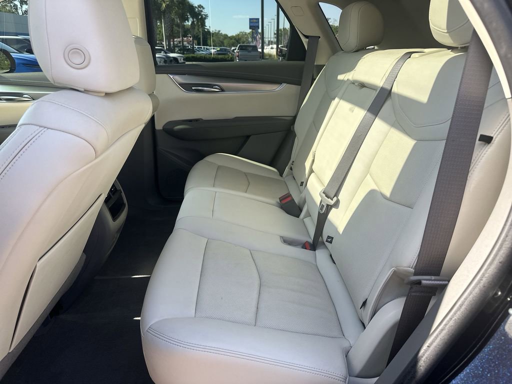 Used 2021 Cadillac XT5 Premium Luxury FWD image 19