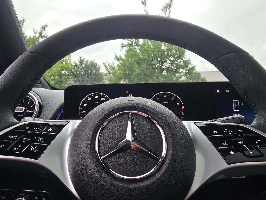 New 2026 Mercedes-Benz GLB 250 4MATIC image 26