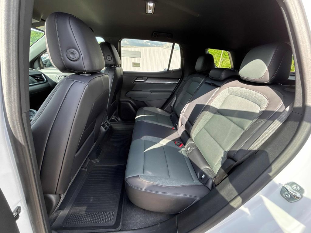 Used 2026 GMC Terrain AT4 w/ LPO, Floor Liner Package AWD/4WD image 25