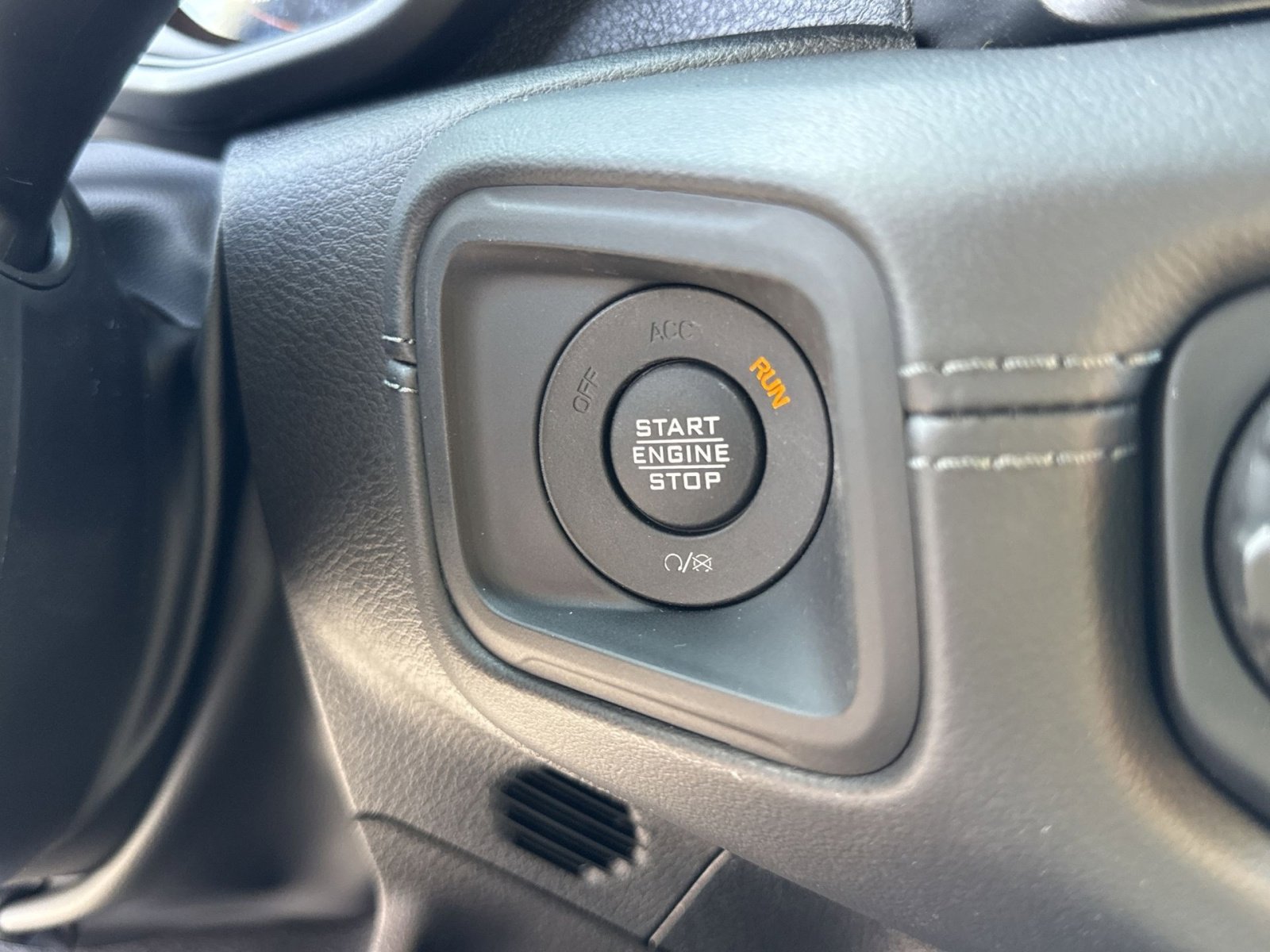 New 2025 Jeep Wrangler Unlimited Rubicon 392 image 24