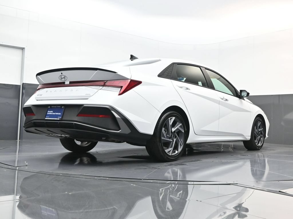 Certified 2025 Hyundai Elantra SEL FWD image 23