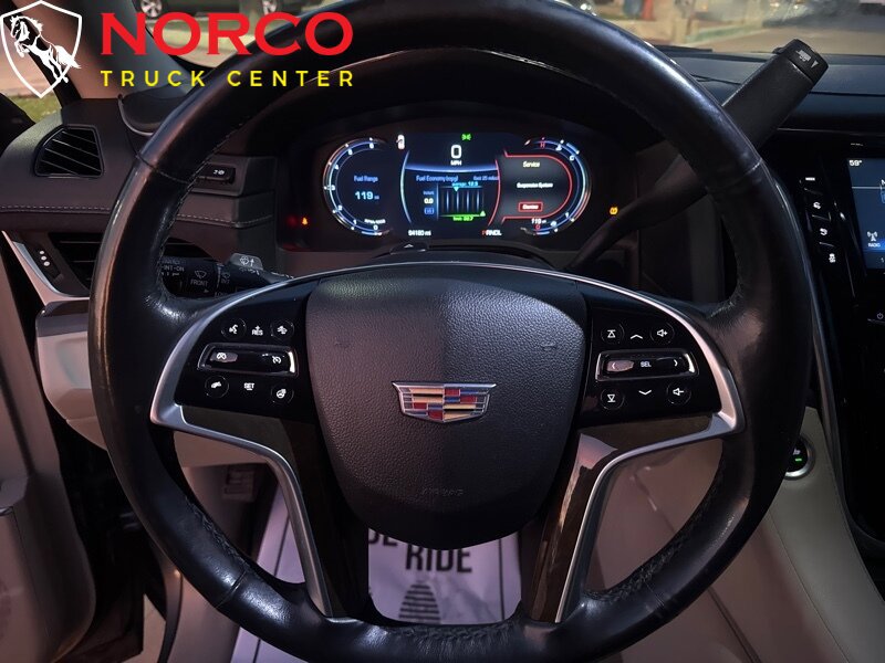 Used 2019 Cadillac Escalade ESV Luxury RWD image 16