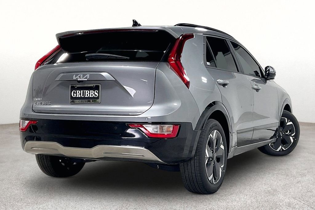 Used 2024 Kia Niro Wind w/ Wind Preserve Package FWD image 2