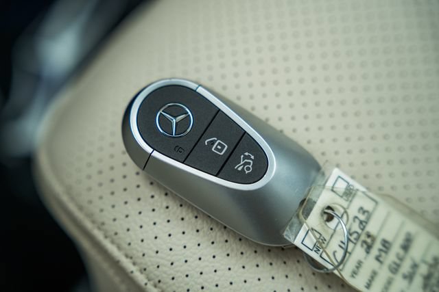 Used 2023 Mercedes-Benz GLC 300 4MATIC image 43