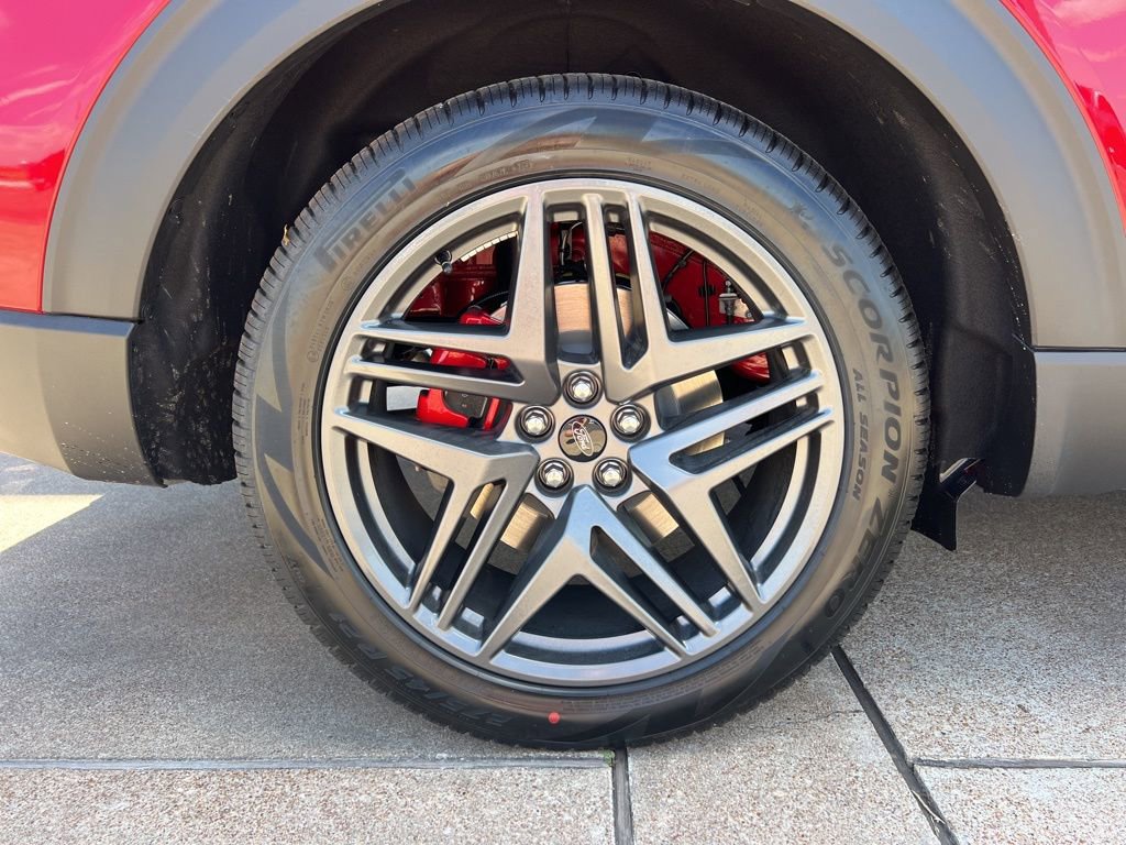 New 2026 Ford Explorer ST-Line image 8