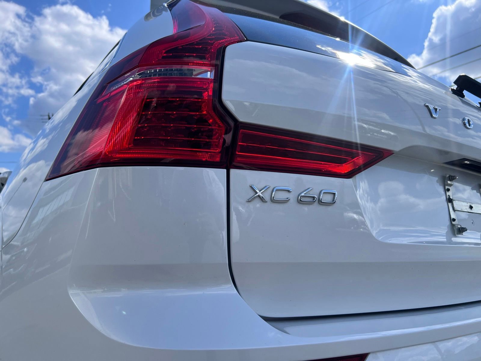 Used 2023 Volvo XC60 B5 Core AWD/4WD image 12