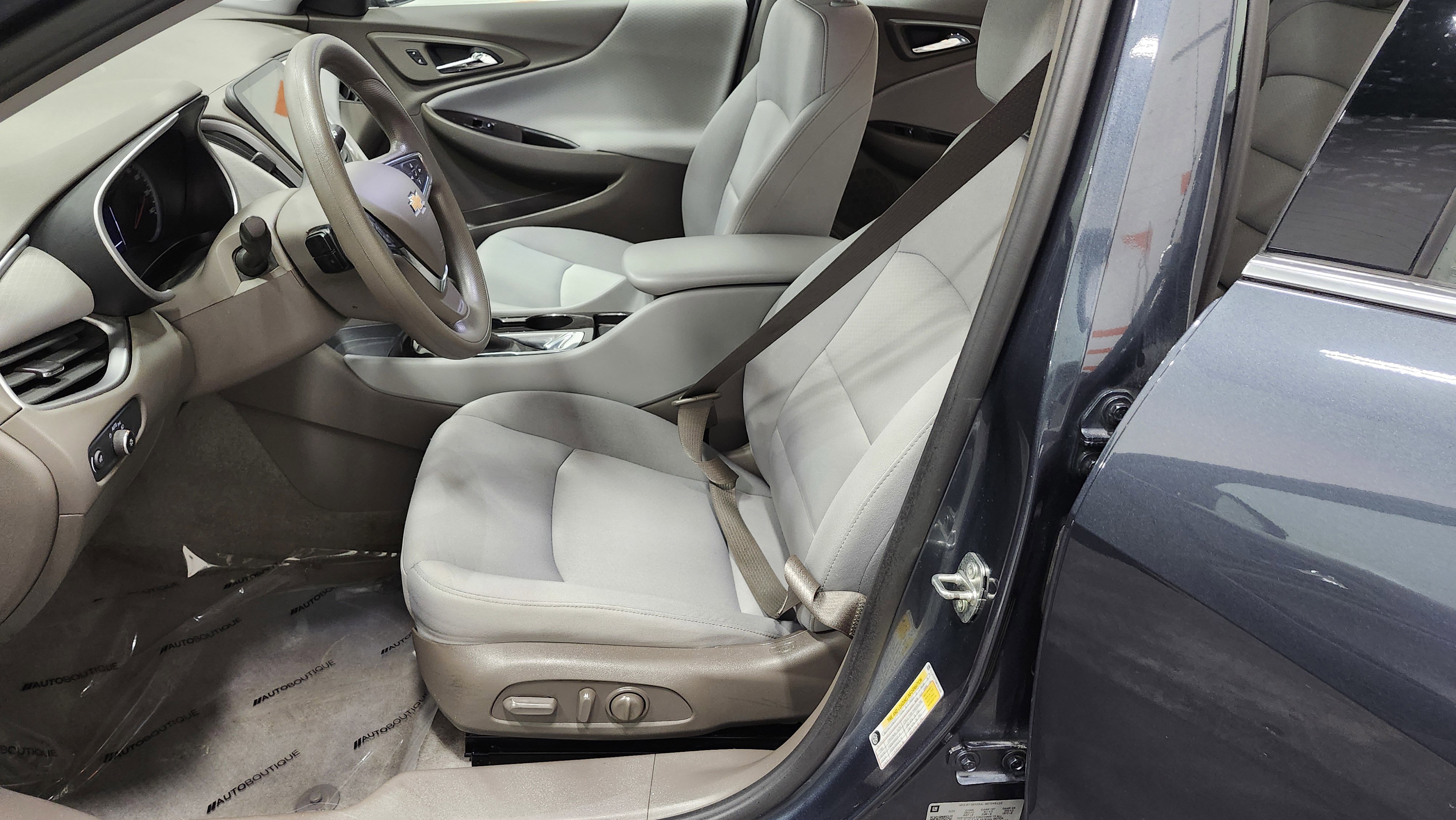 Used 2021 Chevrolet Malibu LS image 21