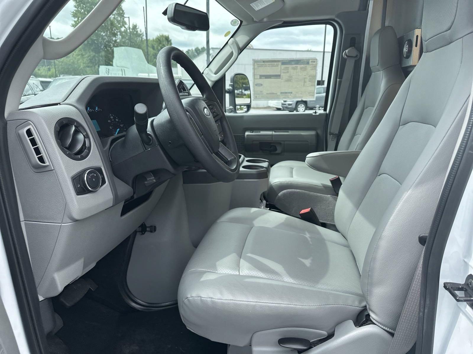 New 2025 Ford E-350 and Econoline 350 Super Duty w/ Power Equipment Group RWD image 9
