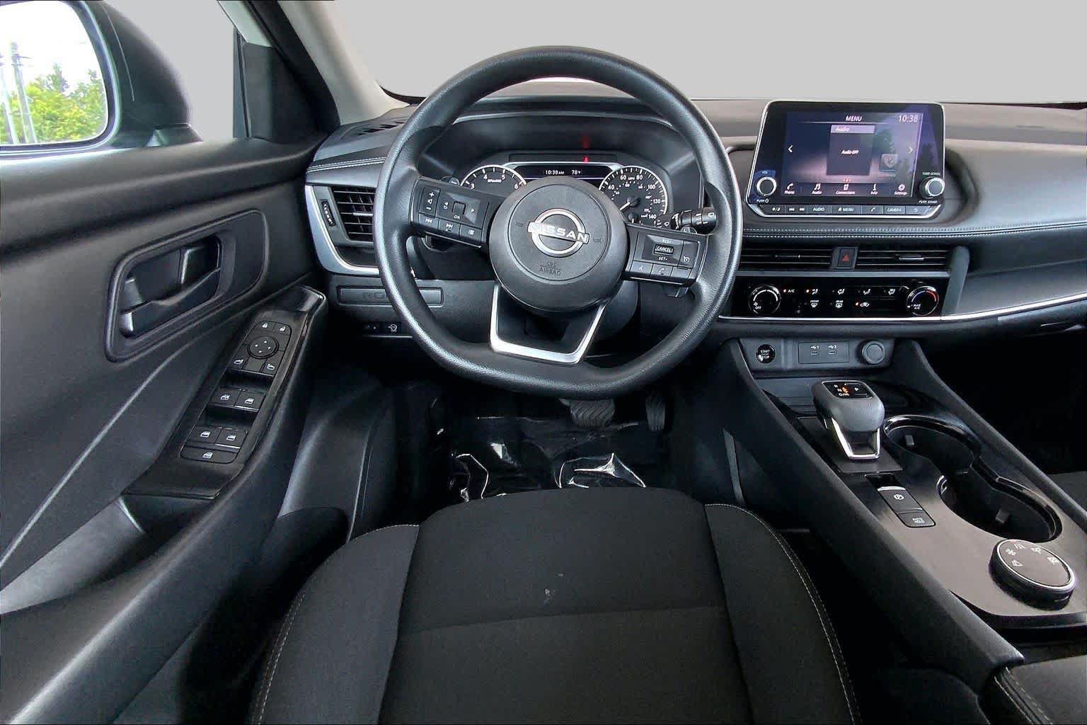 Used 2024 Nissan Rogue S AWD/4WD image 6