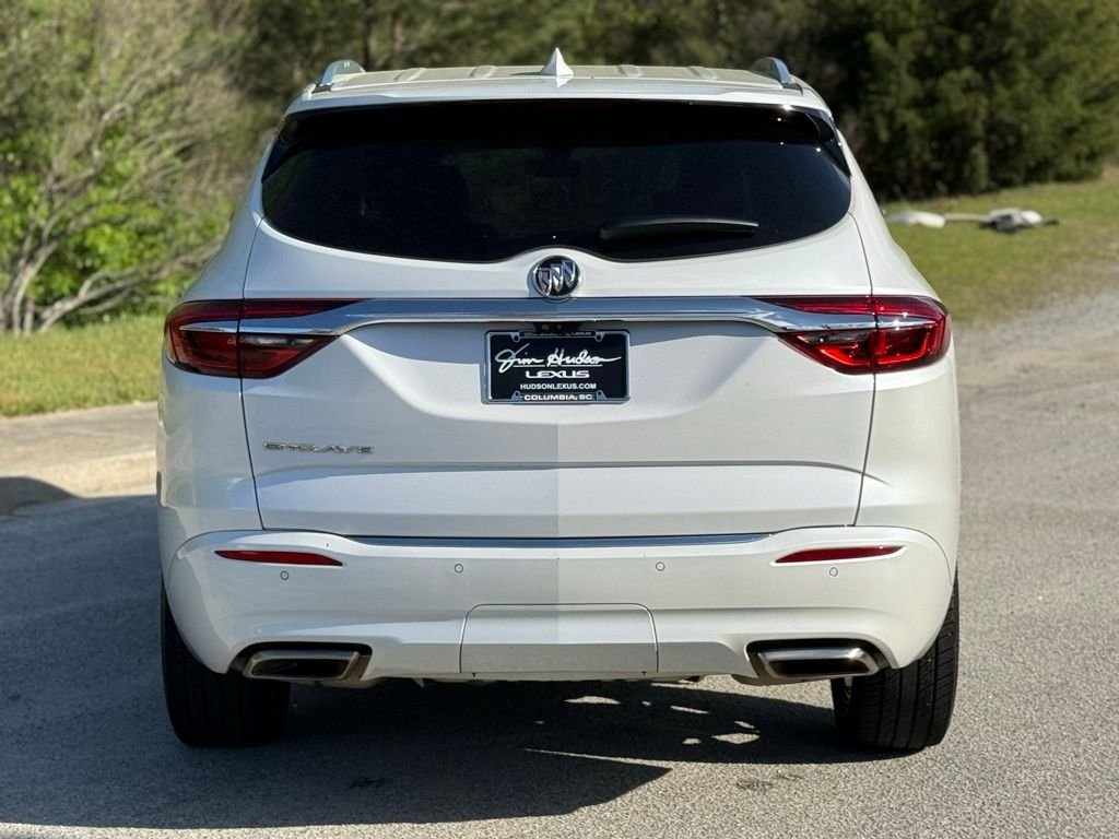 Used 2021 Buick Enclave Avenir w/ Avenir Technology Package image 11