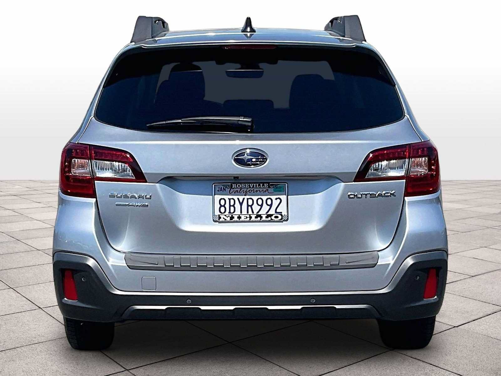 Used 2018 Subaru Outback 2.5i Limited AWD/4WD image 7