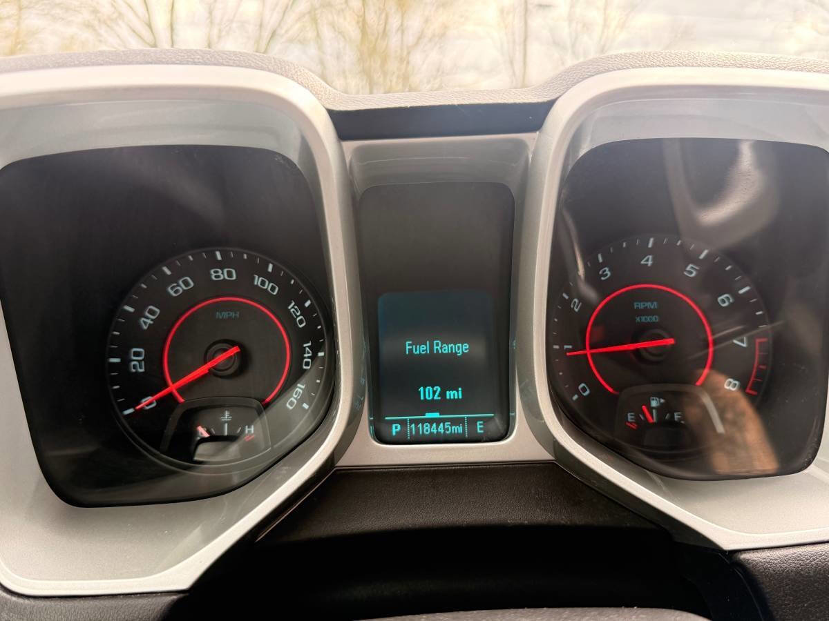 Used 2013 Chevrolet Camaro LS RWD image 7