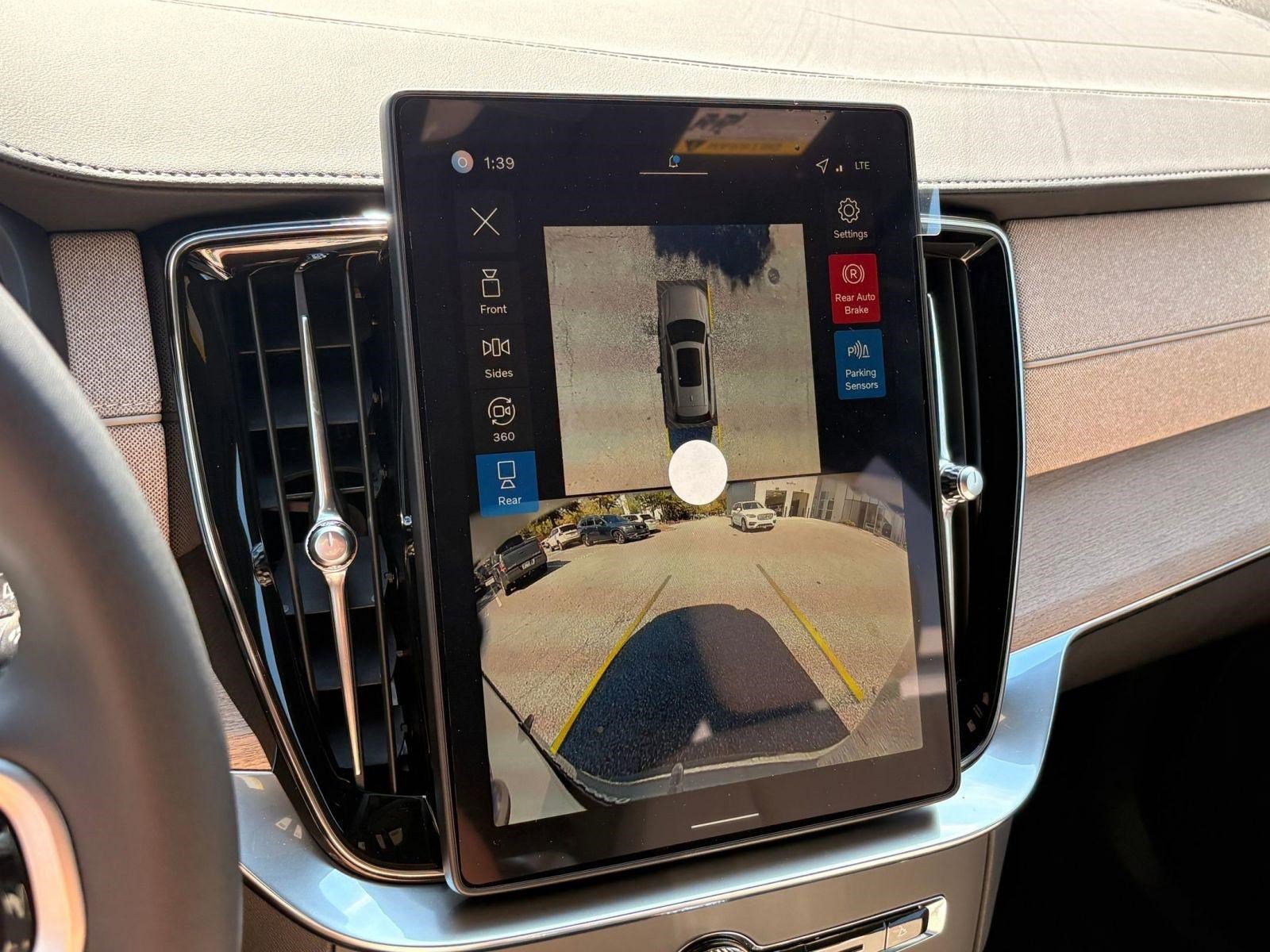 New 2026 Volvo XC90 B6 Plus w/ Protection Package image 29