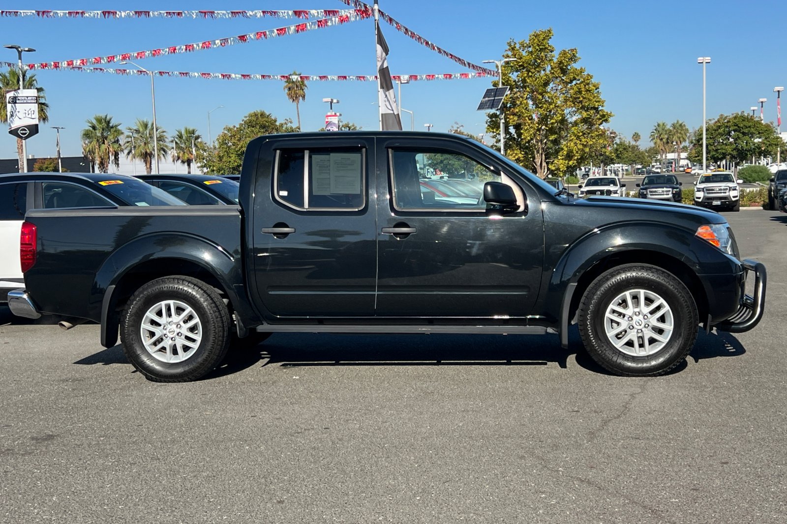 Used 2019 Nissan Frontier SV RWD image 3