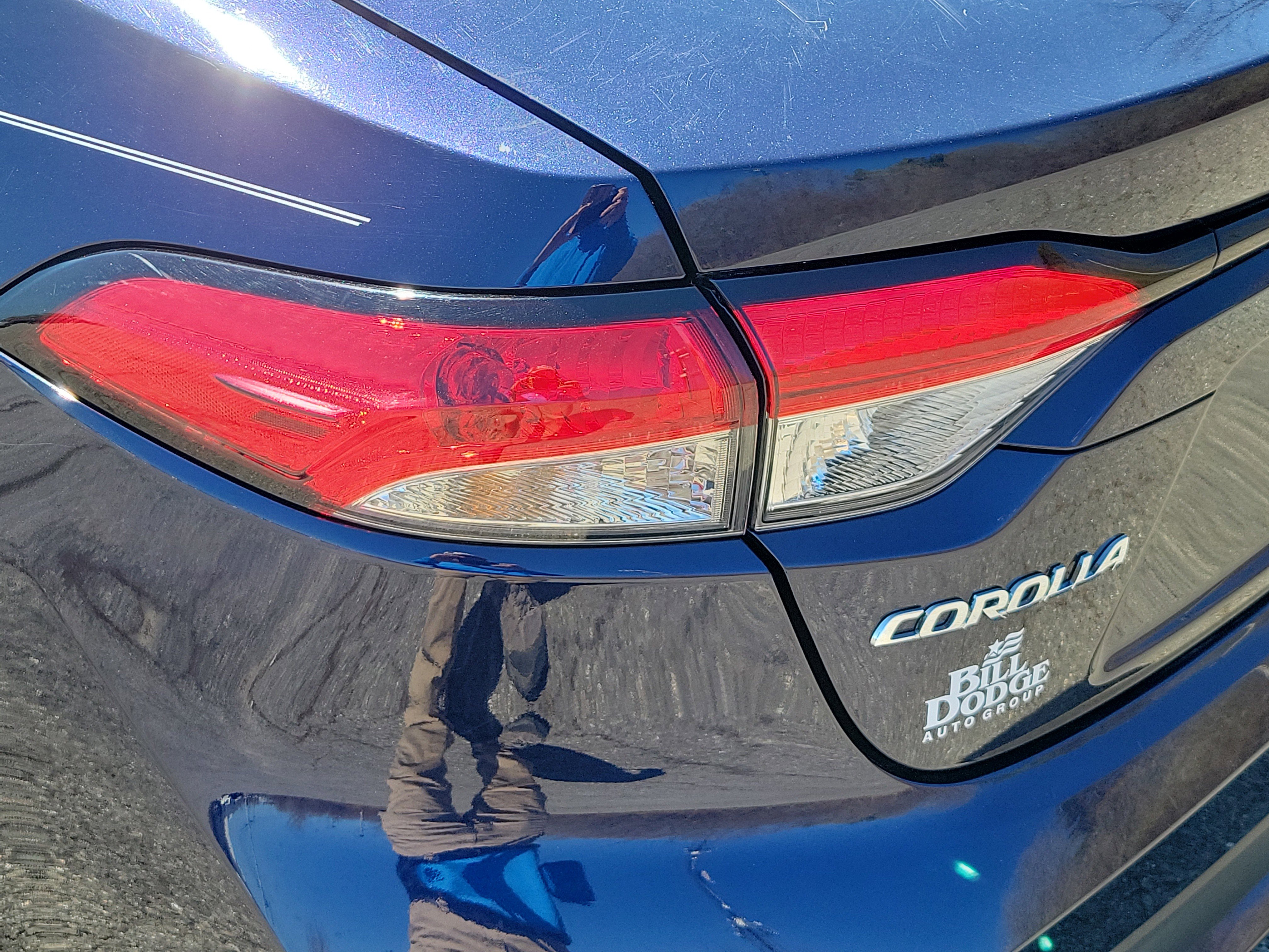Used 2022 Toyota Corolla LE FWD image 11