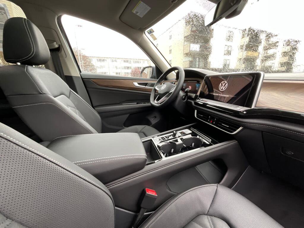 New 2026 Volkswagen Atlas SE image 22