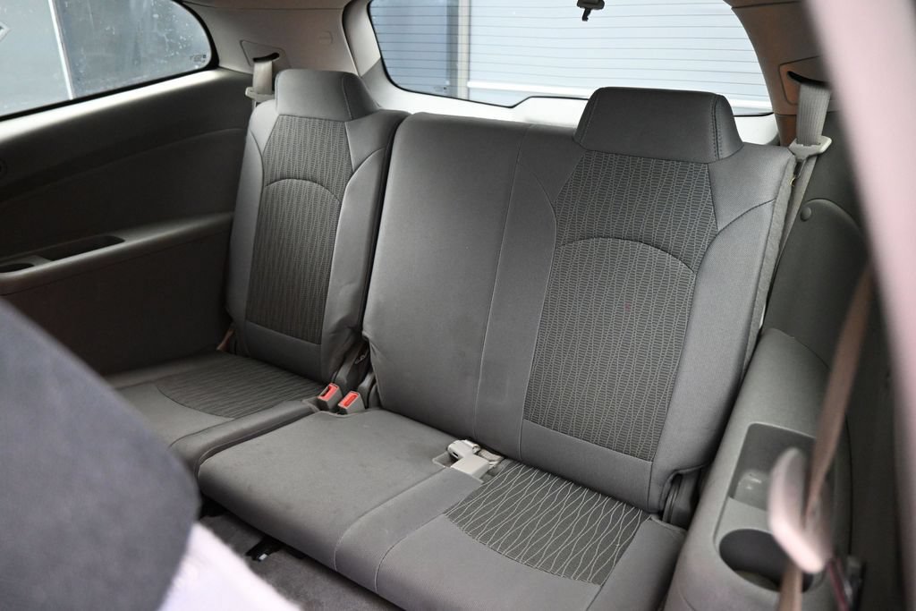 Used 2017 Chevrolet Traverse LS FWD image 25