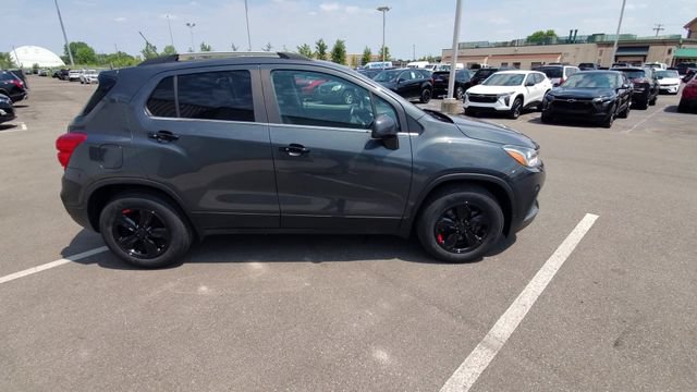 Used 2018 Chevrolet Trax LT w/ LT Convenience Package FWD image 9