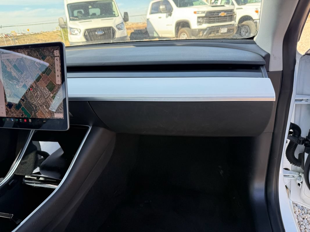Used 2018 Tesla Model 3 Mid Range RWD image 19