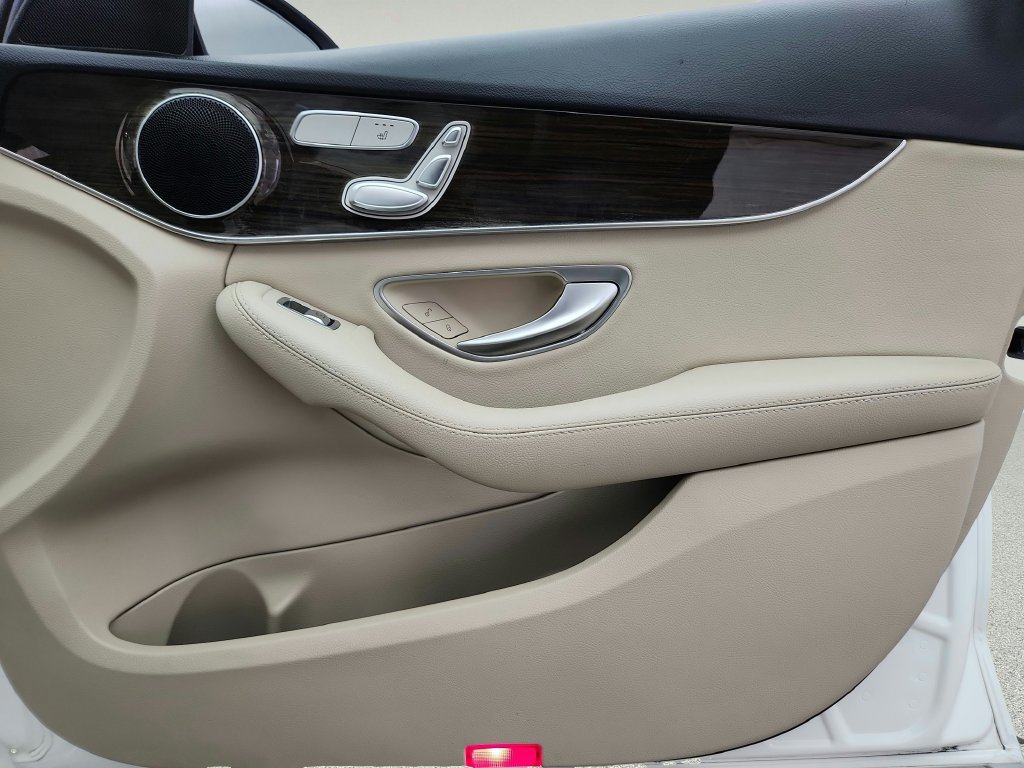 Used 2019 Mercedes-Benz C 300 4MATIC Sedan image 28