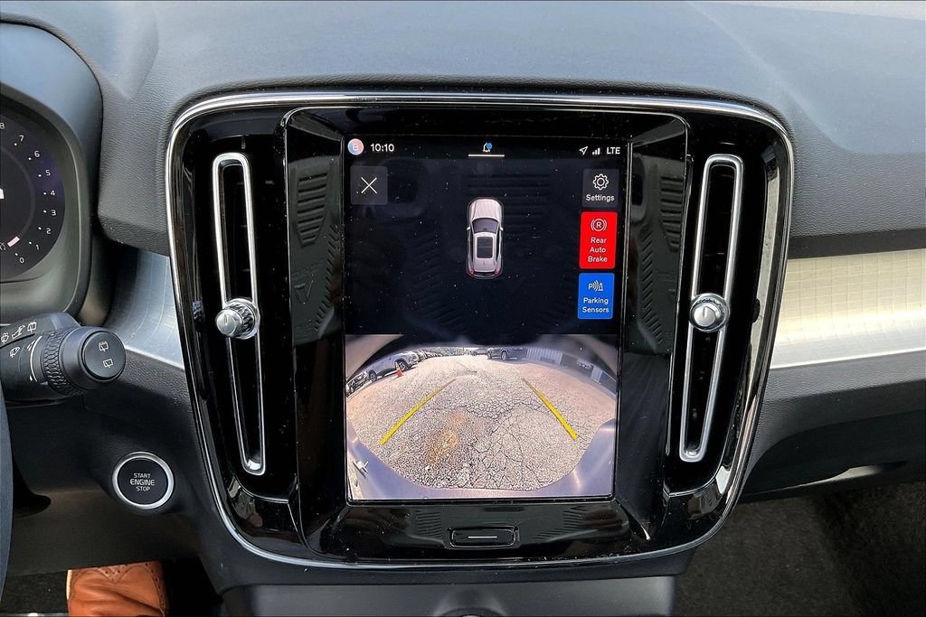 Used 2024 Volvo XC40 B5 Core AWD/4WD image 14