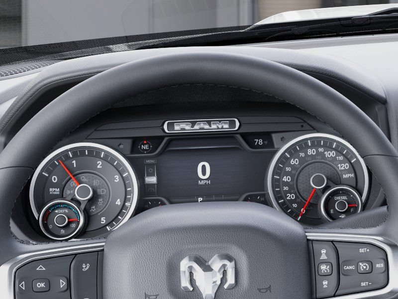 New 2025 RAM 5500 4x4 Regular Cab image 17