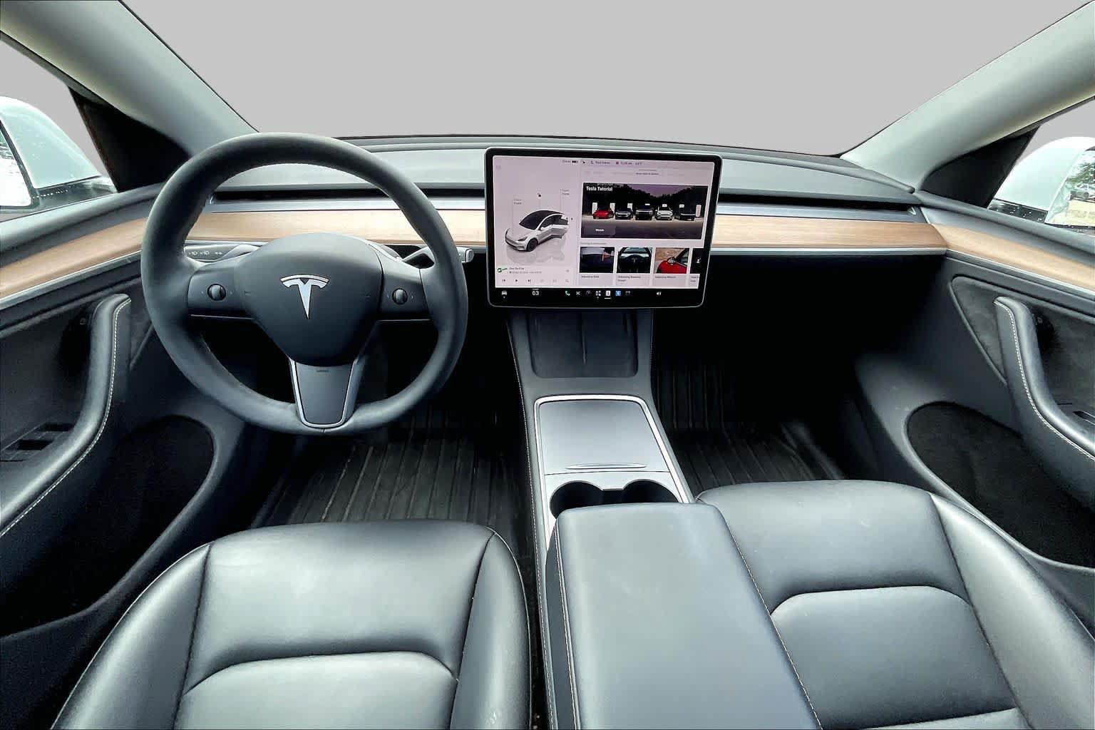 Used 2023 Tesla Model Y AWD image 13