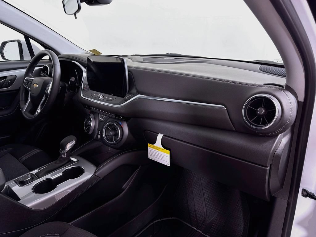 New 2026 Chevrolet Blazer LT w/ LPO, Floor Liner Package AWD/4WD image 24