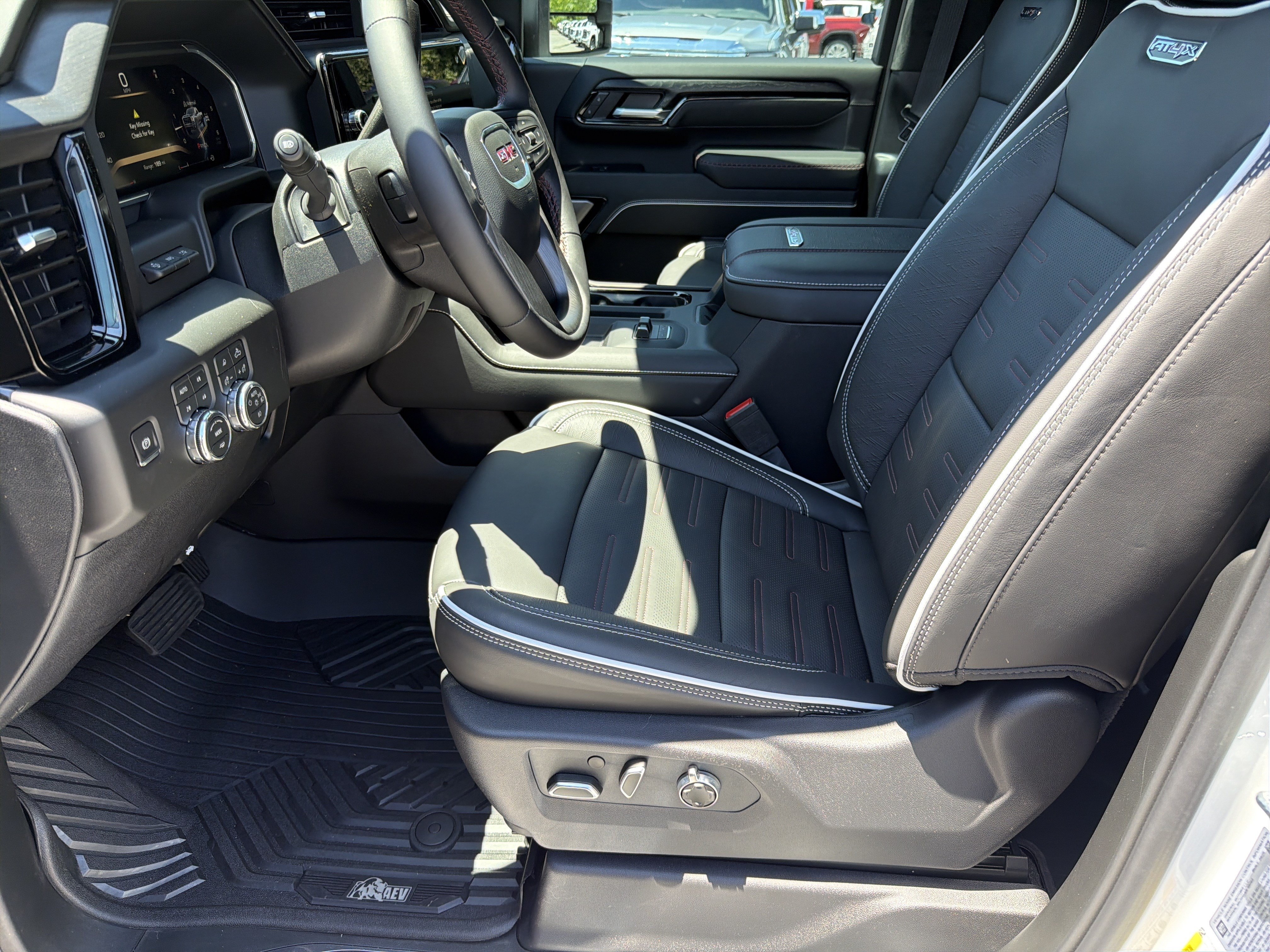 New 2026 GMC Sierra 2500 AT4X w/ AT4X AEV Edition AWD/4WD image 10